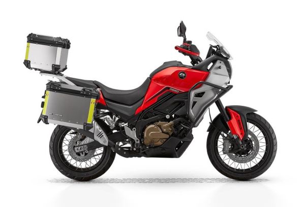 Мотоцикл QJMOTOR SVT 650 X RED/SILVER