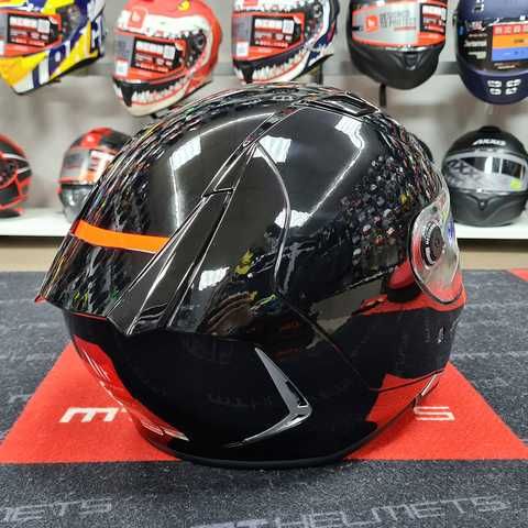Мотошолом MT Revenge 2 S Solid Gloss Black ECE2206