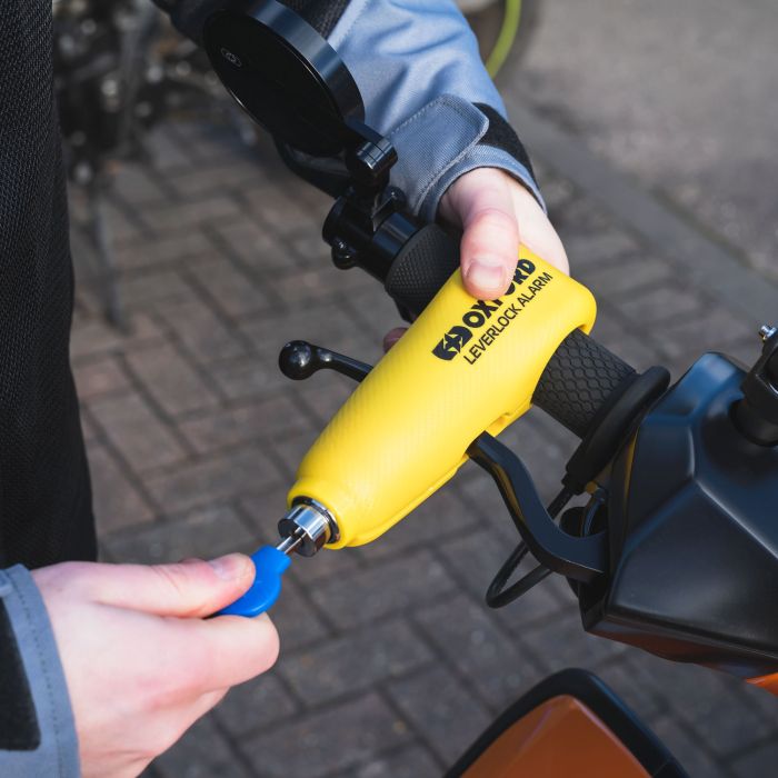 Замок-блокатор із сигналізацією Oxford LeverLock Alarm Yellow