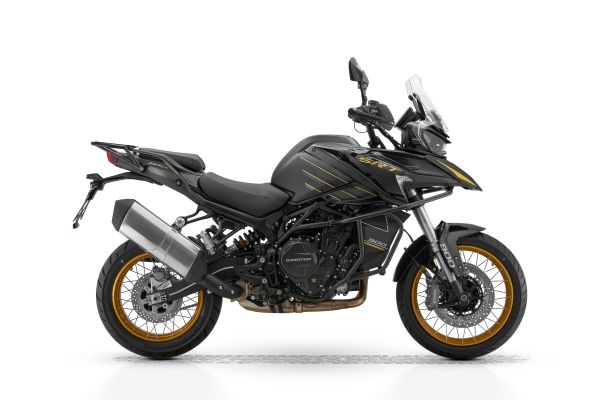 Мотоцикл QJMOTOR SRT 900 SX BLACK