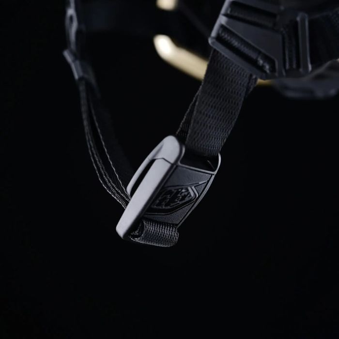 Вело шолом TLD Flowline SE HELMET Stealth [BLk]