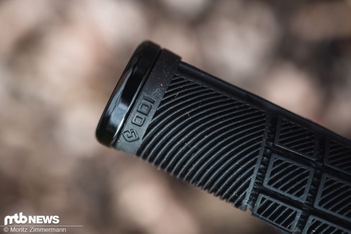 Гріпси ODI Reflex v2.1 Lock-On MTB Closed End 135mm Orange