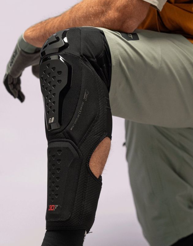 Наколінники Leatt 6.0 Evo Ext Knee Guard Black