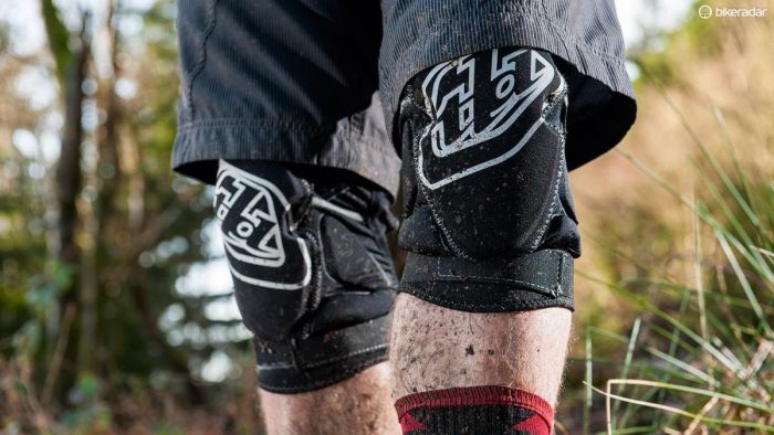 Вело Наколінники TLD T-BONE Knee Guard [Black]
