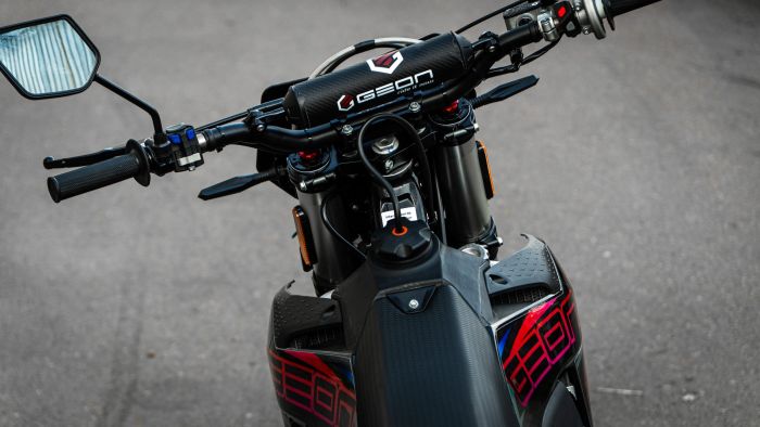 Мотоцикл GEON Dakar GNX (300 YBS Carb 21/18 K23) Black/Purple