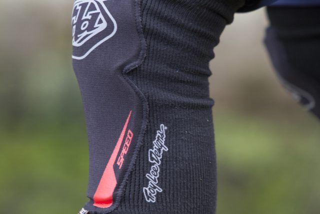 Наколінники TLD Speed Knee Sleeve [Black]