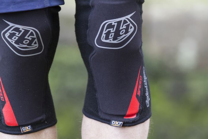 Наколінники TLD Speed Knee Sleeve [Black]