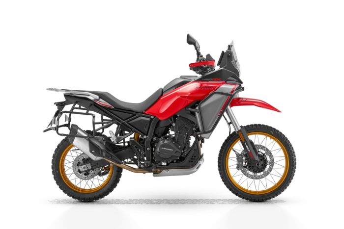 Мотоцикл QJMOTOR SRT 450 RX RED, GOLD RIM