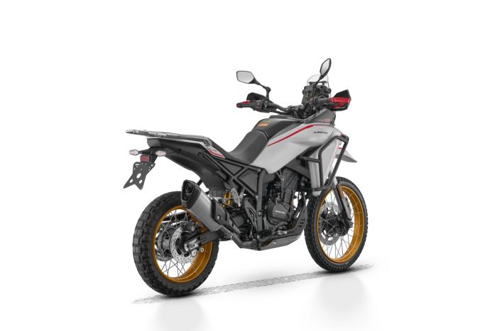 Мотоцикл QJMOTOR SRT 450 RX WHITE, BLACK RIM