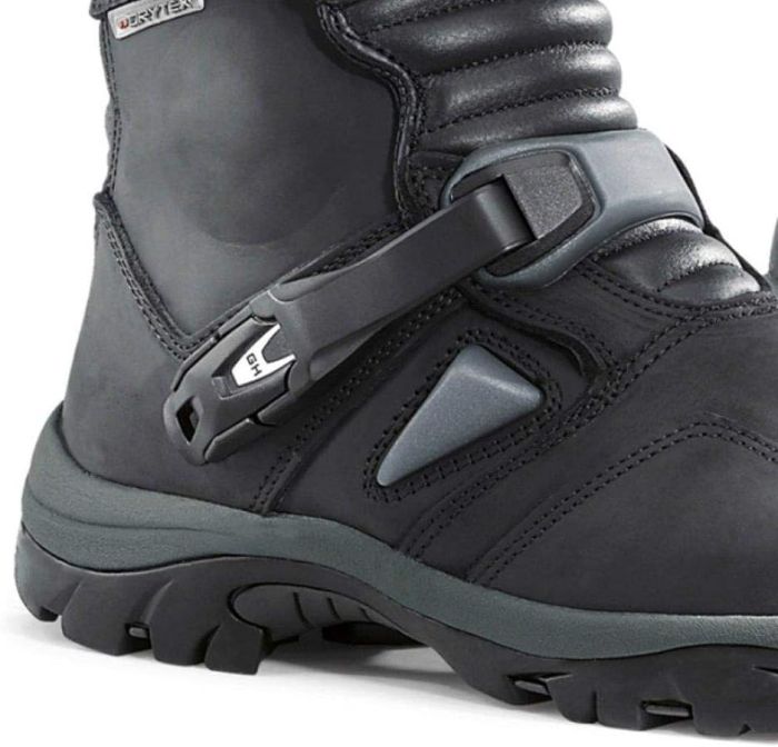 Мотовзуття FORMA ADVENTURE LOW