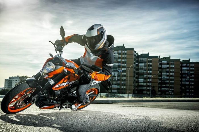 Мотоцикл KTM 200 Duke Orange