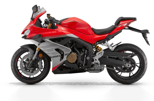 Мотоцикл QJMOTOR SRK 800 RR RED/SILVER