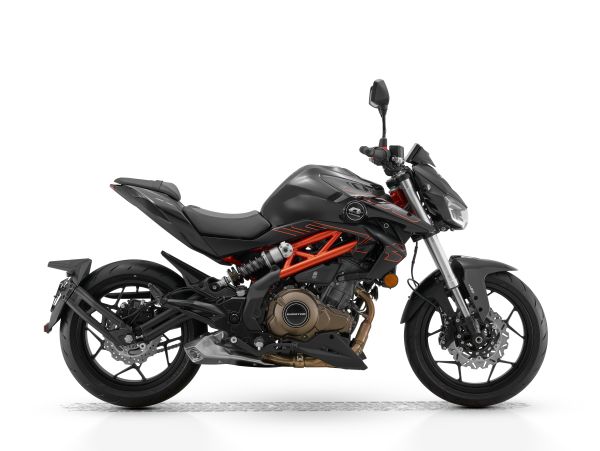 Мотоцикл QJMOTOR SRK 400 BLACK